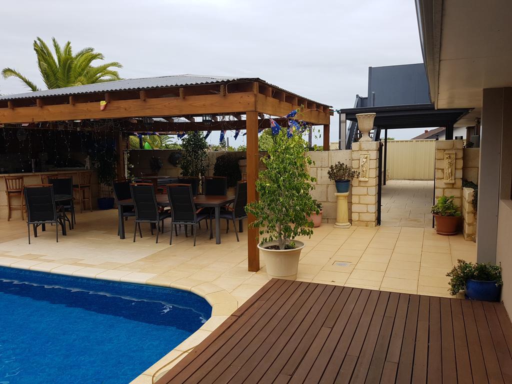 Ocean Reef Homestay เพิร์ท ภายนอก รูปภาพ