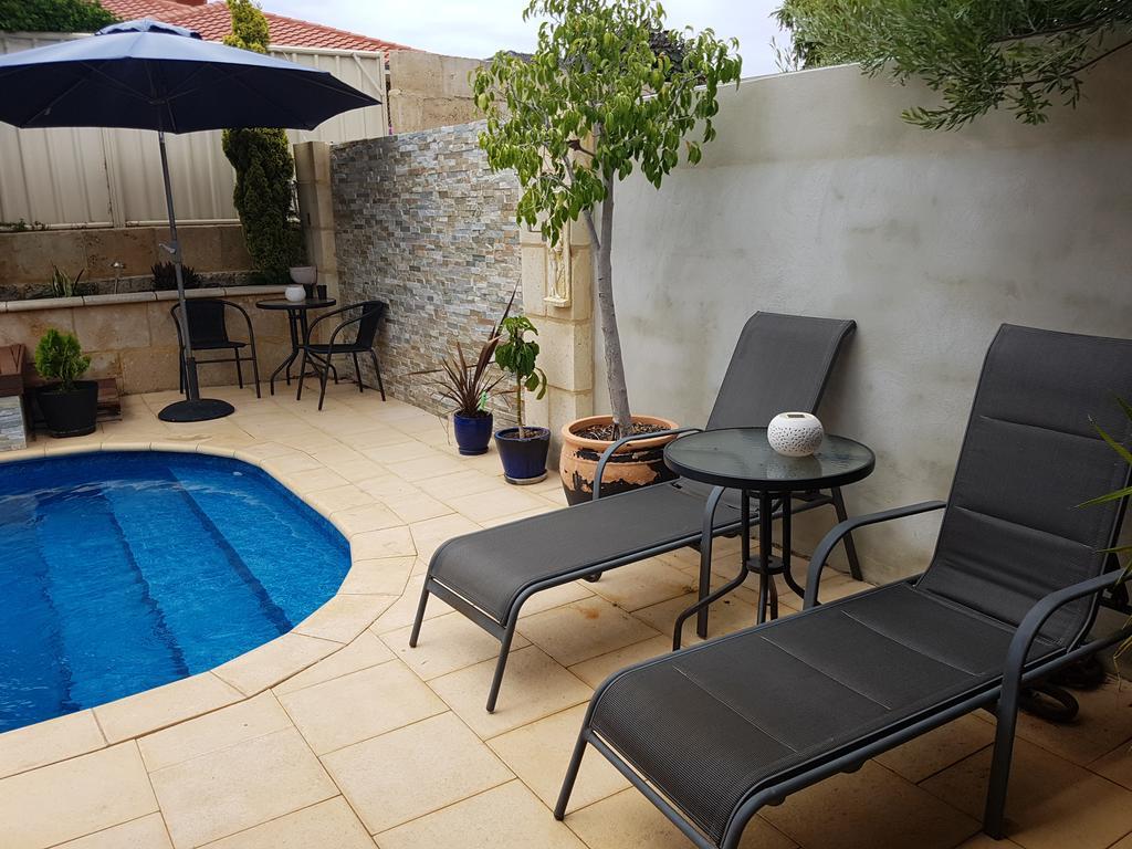Ocean Reef Homestay เพิร์ท ภายนอก รูปภาพ